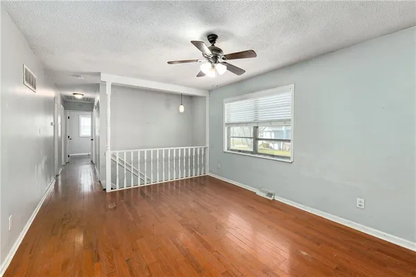 $219,900 | 1103 Northeast Columbus Street, Lee's Summit, MO 64086