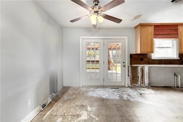 $219,900 | 1103 Northeast Columbus Street, Lee's Summit, MO 64086