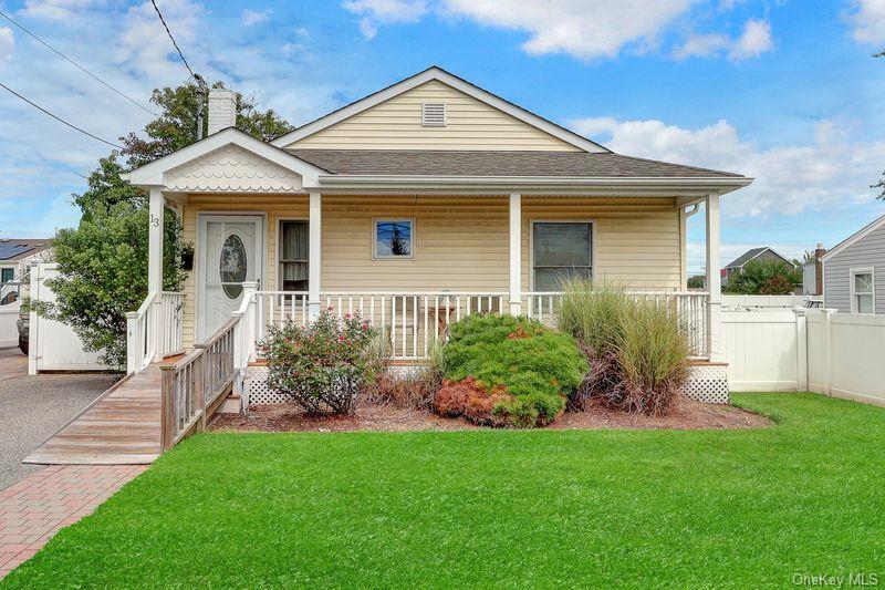 13 Barry Road Amityville, NY 11701 - Photo 1 of 20 Gallery Image 1