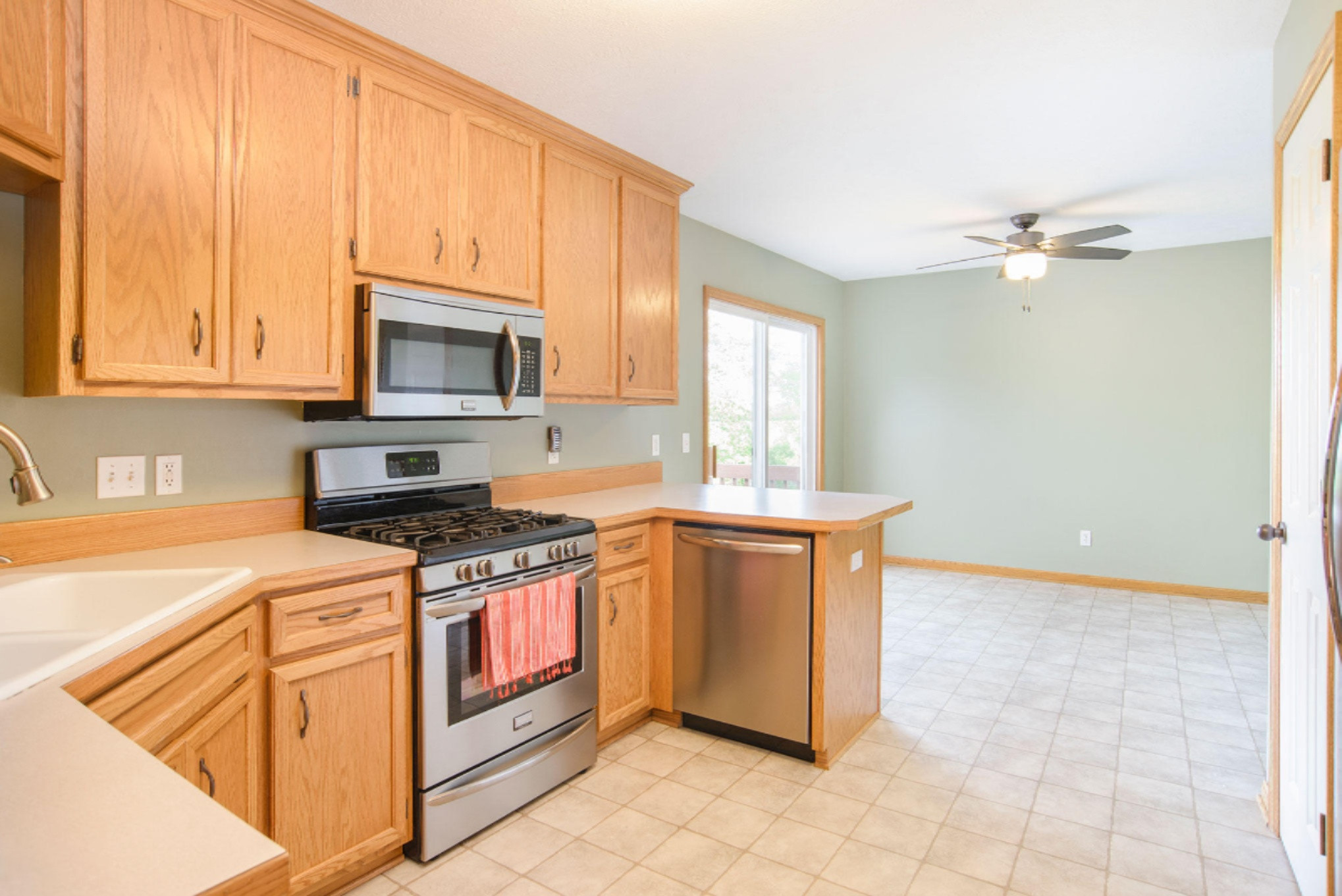 2844 Riley Ridge Road Holland, MI 49424 - Photo 8 of 31 DSC_8605