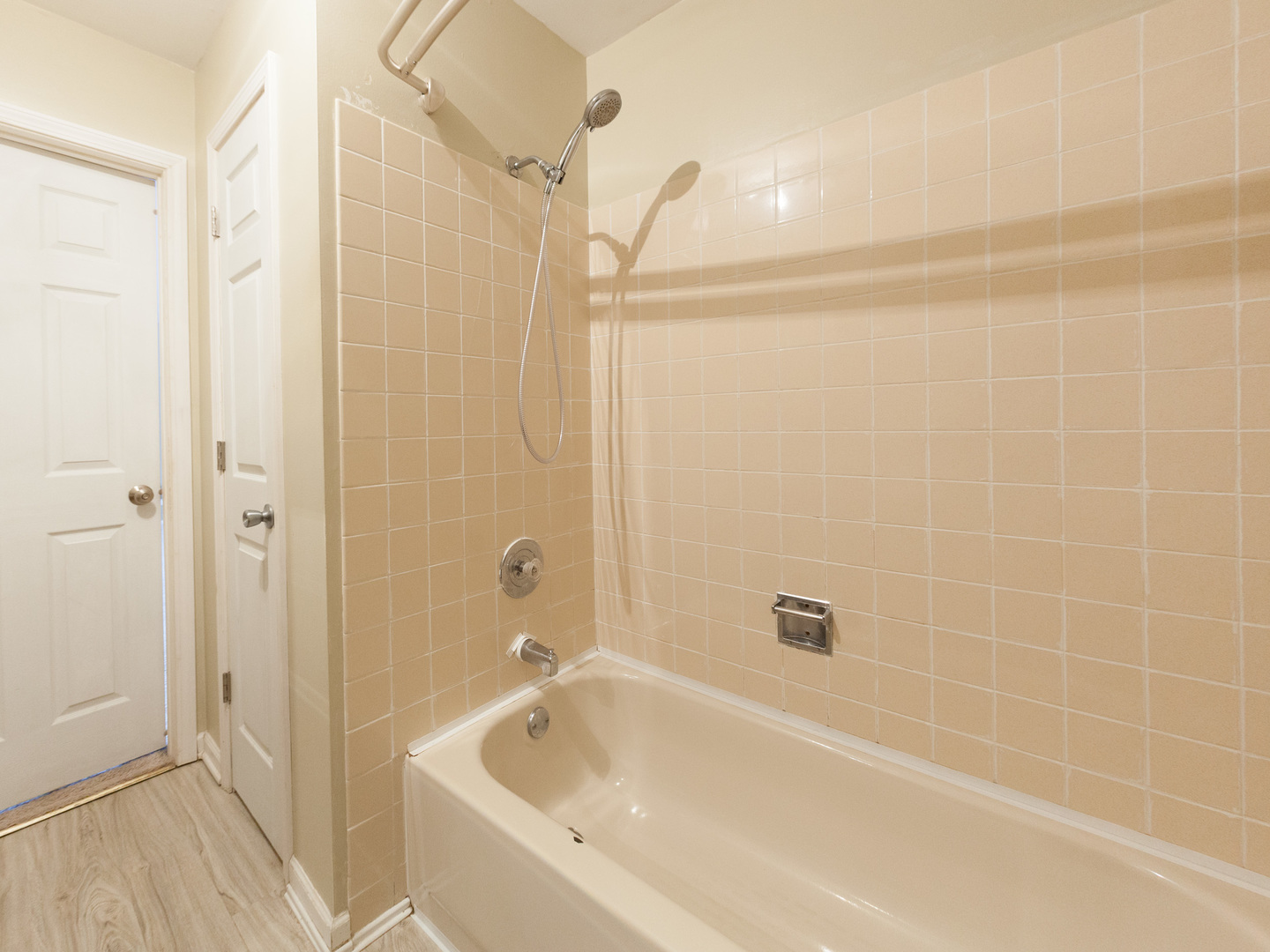 312 North Oltendorf Road Streamwood, IL 60107 - Photo 14 of 27
