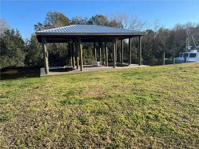 $168,000 | 2305 Fort Beauregard Boulevard, St. Bernard, LA 70085