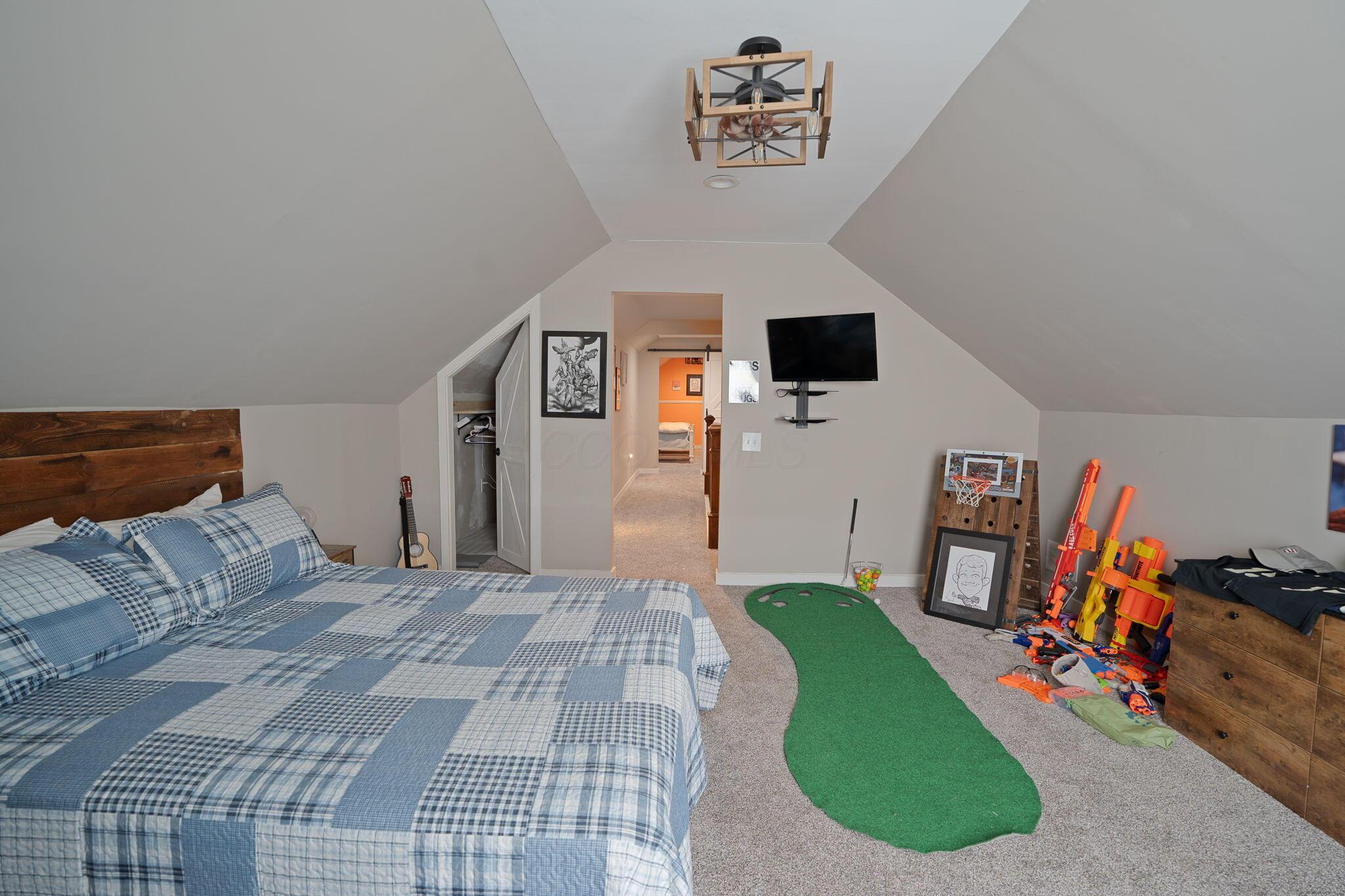 3464 South County Line Road Johnstown, OH 43031 - Photo 26 of 36 24 - Upstairs Bedroom 2
