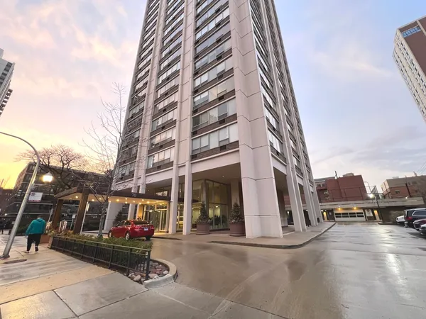 $2,550 | 70 West Burton Place, Unit 1203, Chicago, IL 60610