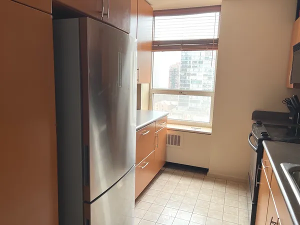 $2,550 | 70 West Burton Place, Unit 1203, Chicago, IL 60610