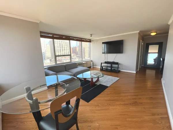 $2,550 | 70 West Burton Place, Unit 1203, Chicago, IL 60610