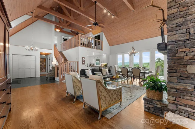 $1,890,000 | 1031 West Rochester Drive, Unit 9, Cashiers, NC 28717