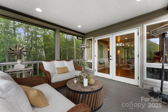 $1,890,000 | 1031 West Rochester Drive, Unit 9, Cashiers, NC 28717