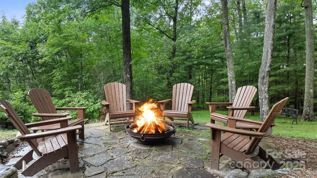 $1,890,000 | 1031 West Rochester Drive, Unit 9, Cashiers, NC 28717