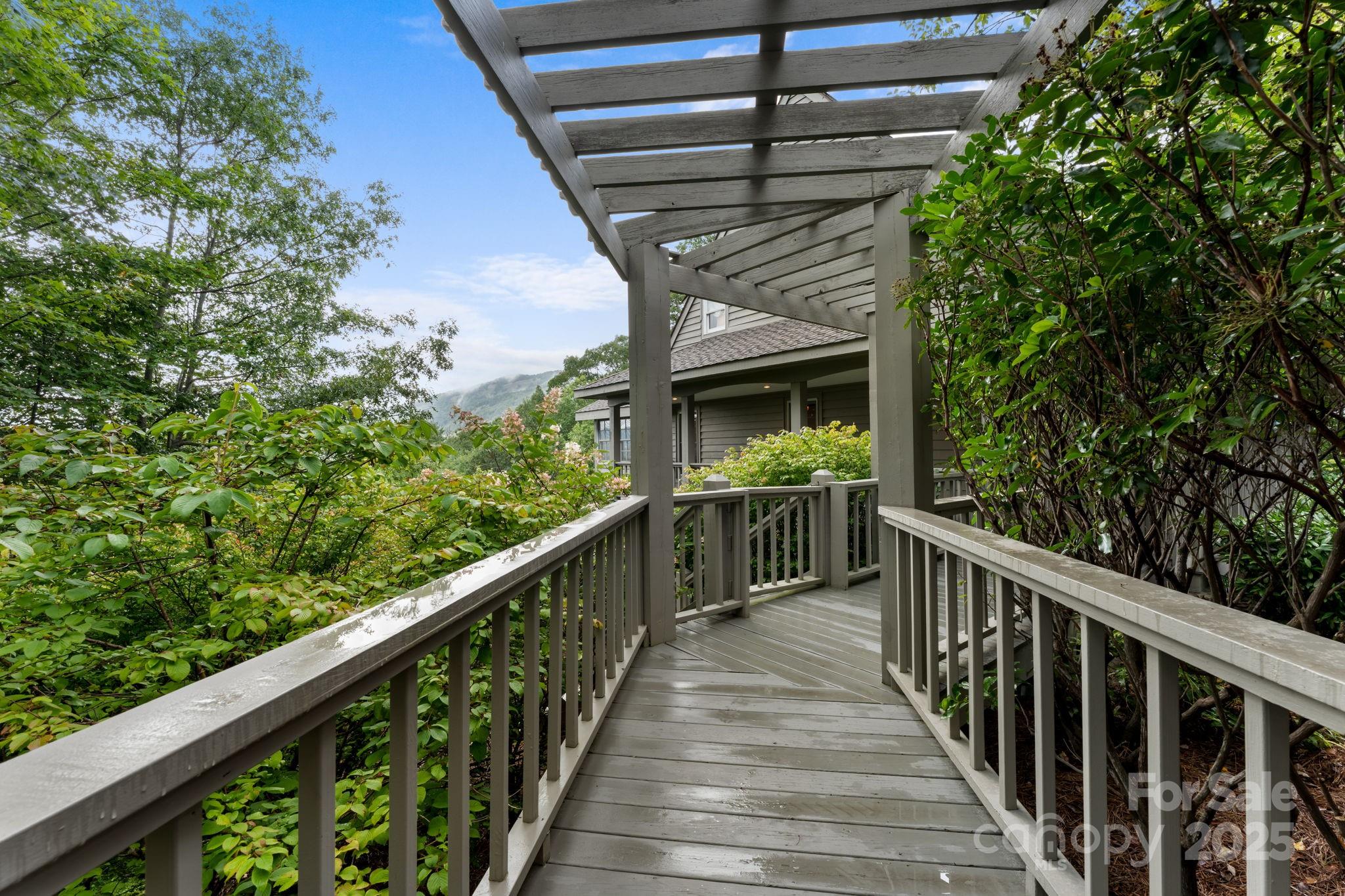 1031 West Rochester Drive, Unit 9 Cashiers, NC 28717 - Photo 39 of 41