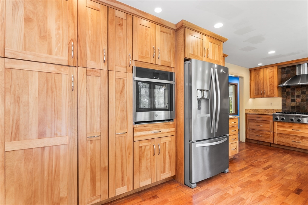 320 Nagog Hill Road Acton, MA 01720 - Photo 11 of 39