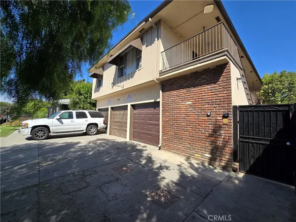 $2,225 | 1834 Pine Avenue, Unit 5, Long Beach, CA 90806