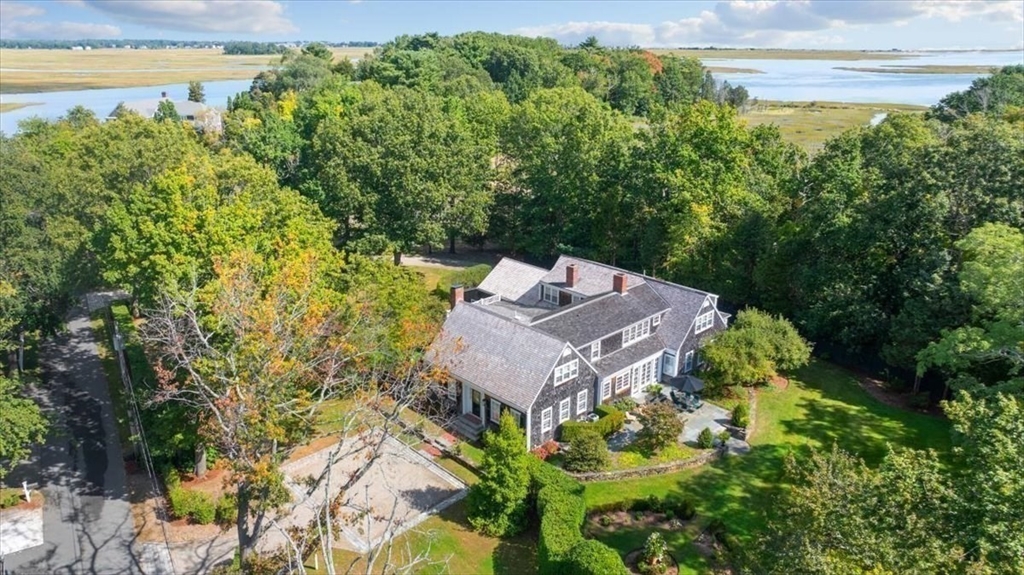 39 Bay Pond Road Duxbury, MA 02332 - Photo 6 of 42