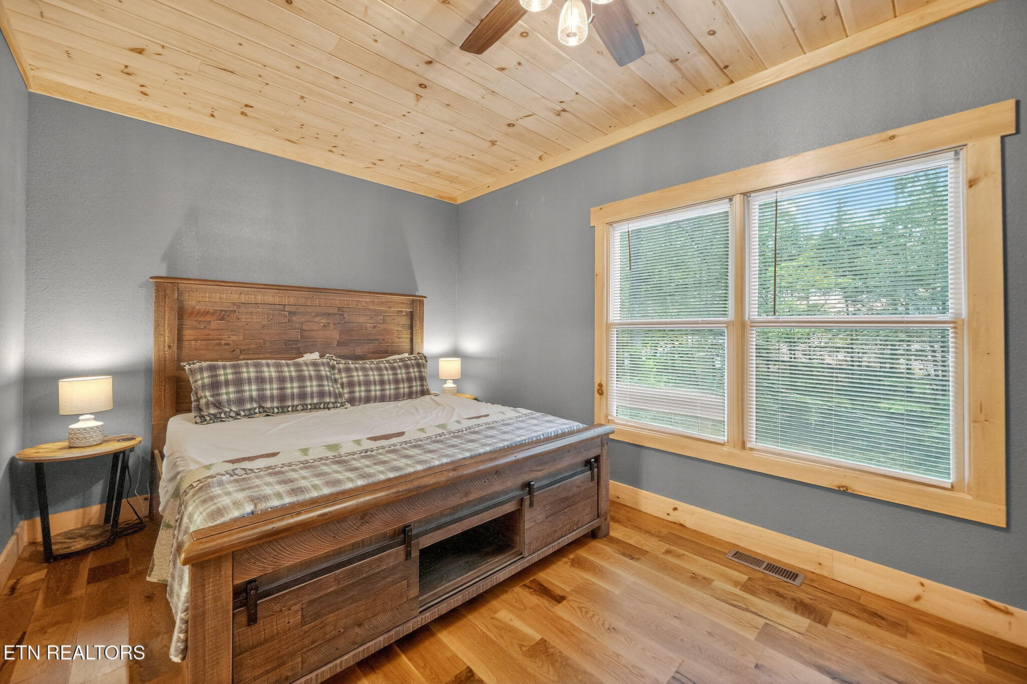 2489 Waldens Creek Road Sevierville, TN 37862 - Photo 13 of 38 13-web-or-mls-003_DSC08238