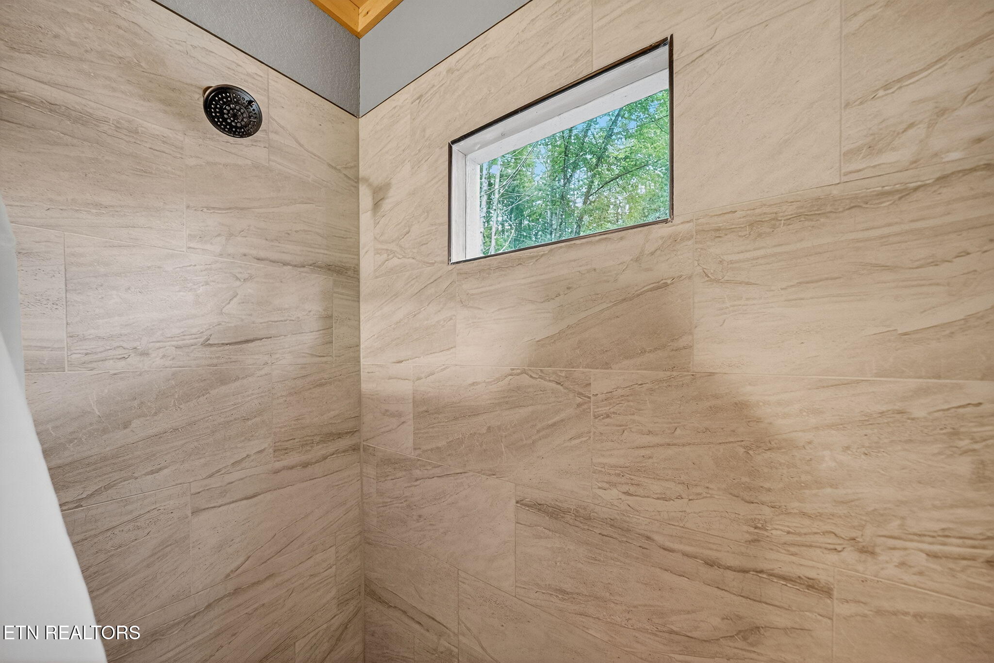 2489 Waldens Creek Road Sevierville, TN 37862 - Photo 17 of 38 29-web-or-mls-005_DSC08244