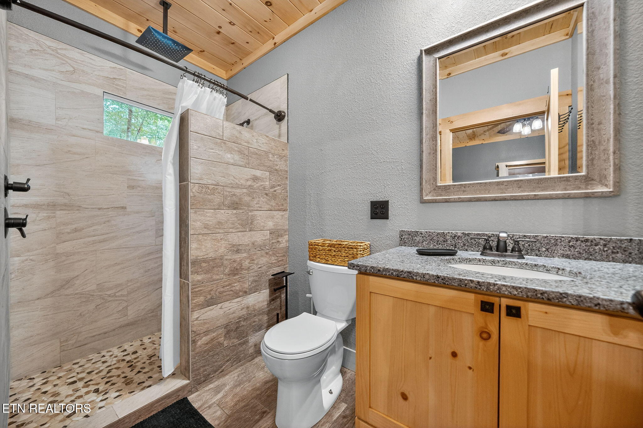 2489 Waldens Creek Road Sevierville, TN 37862 - Photo 18 of 38 26-web-or-mls-004_DSC08286