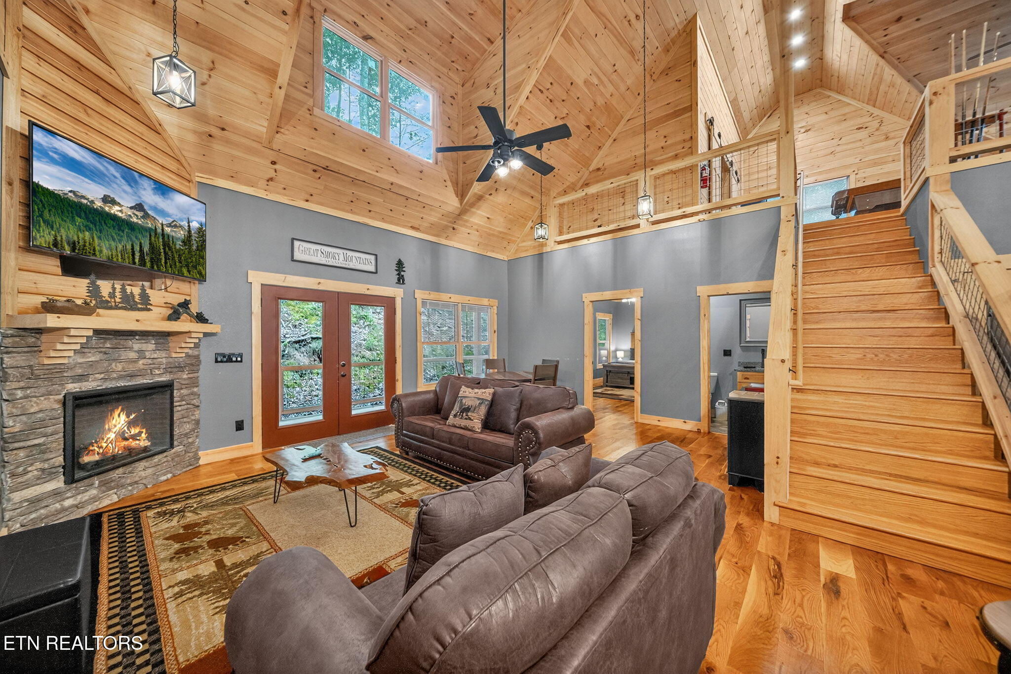 2489 Waldens Creek Road Sevierville, TN 37862 - Photo 2 of 38 21-web-or-mls-001_DSC08262