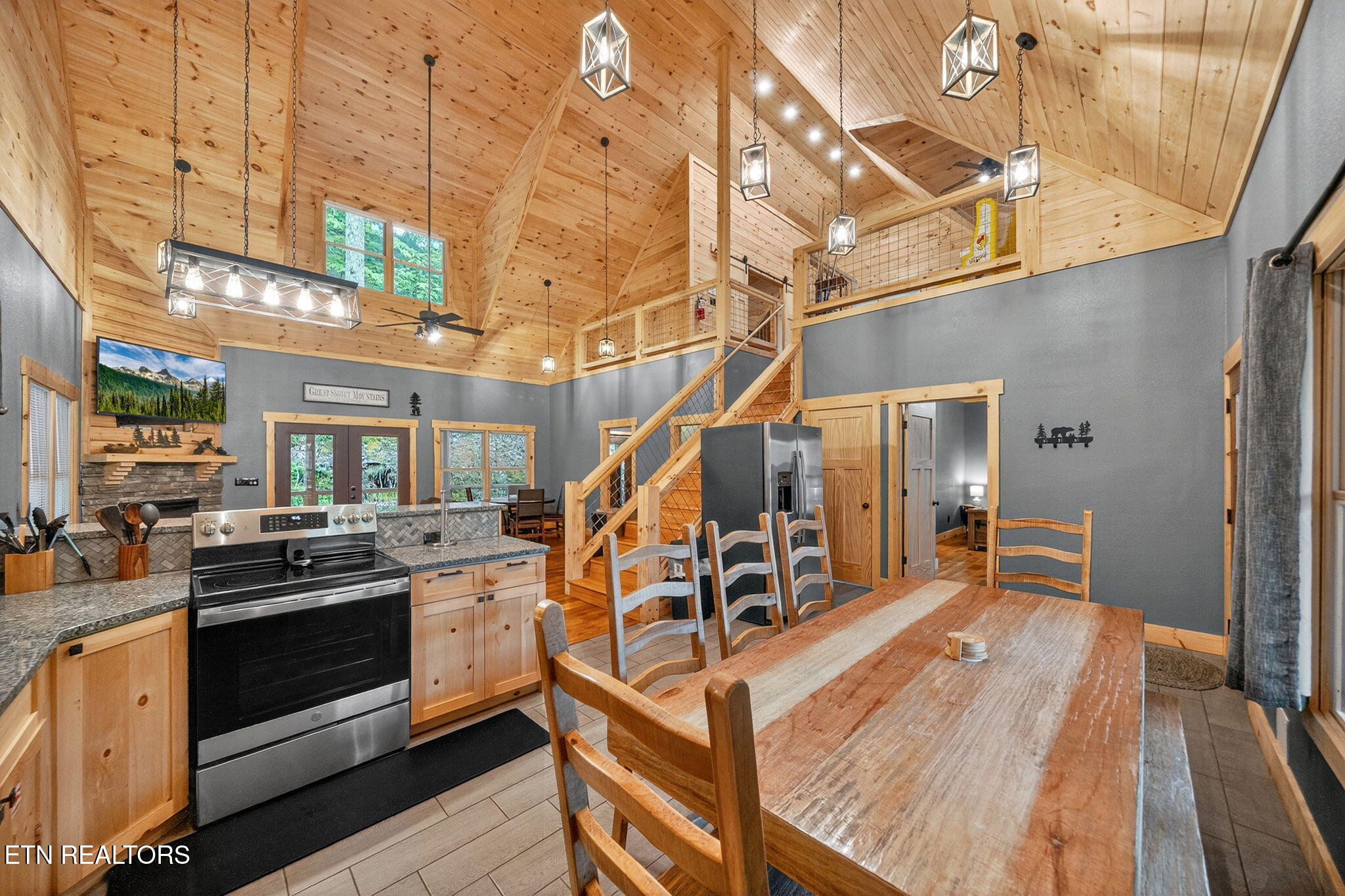 2489 Waldens Creek Road Sevierville, TN 37862 - Photo 24 of 38 32-web-or-mls-004_DSC08256