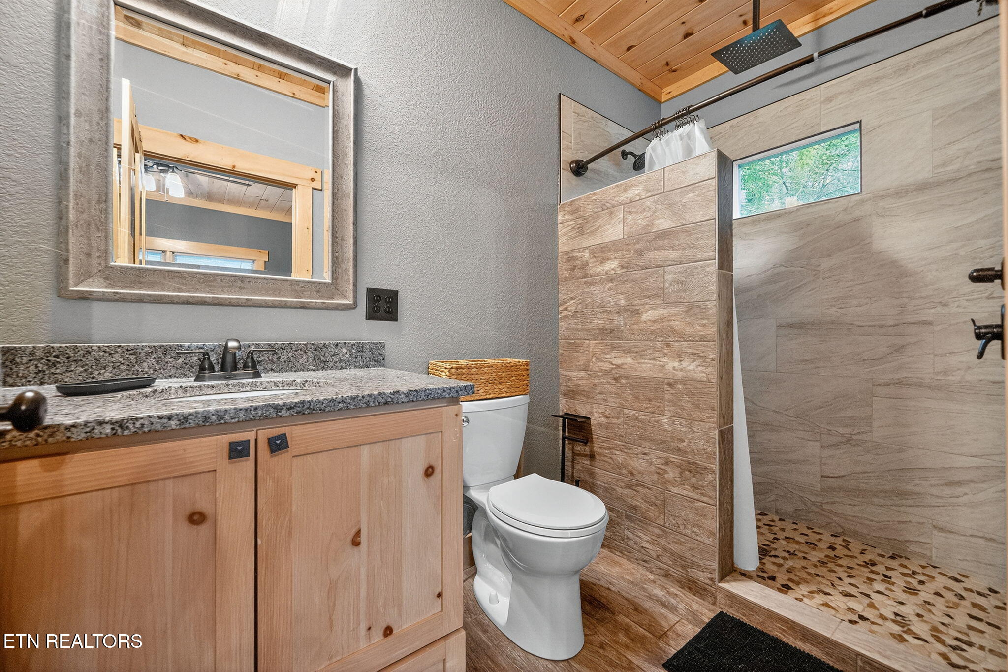 2489 Waldens Creek Road Sevierville, TN 37862 - Photo 25 of 38 41-web-or-mls-004_DSC08241