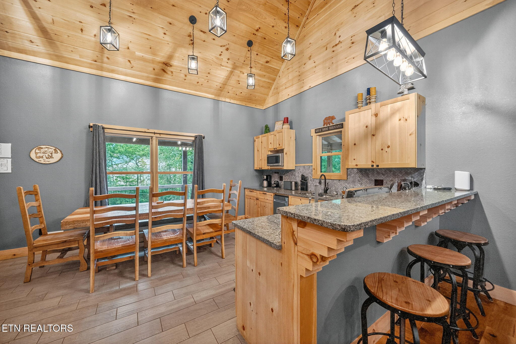 2489 Waldens Creek Road Sevierville, TN 37862 - Photo 4 of 38 9-web-or-mls-005_DSC08259