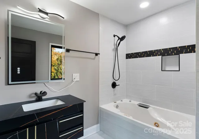 $2,290,000 | 4129 Carnoustie Lane, Charlotte, NC 28210