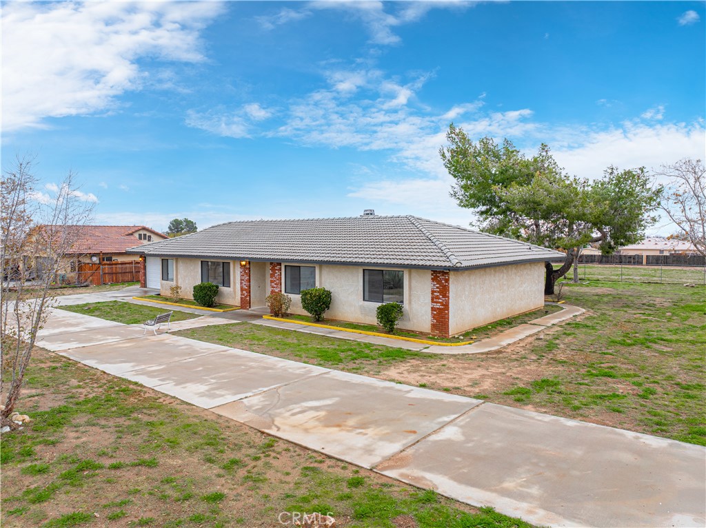 9239 Hickory Avenue Hesperia, CA 92345 - Photo 13 of 43