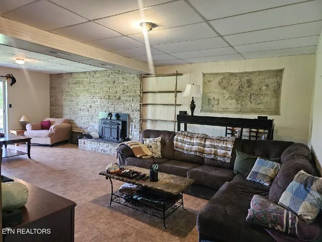 $284,900 | 150 Kincaid Road, Harrogate, TN 37752