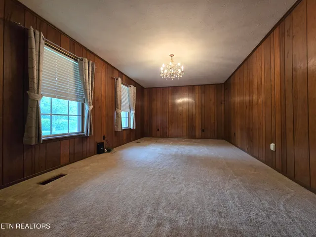 $284,900 | 150 Kincaid Road, Harrogate, TN 37752