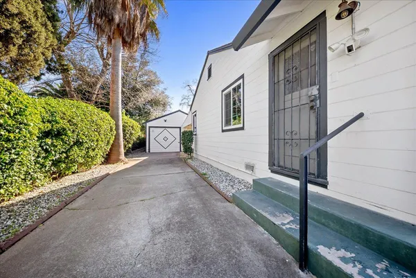 $299,999 | 3176 Callecita Street, Sacramento, CA 95815