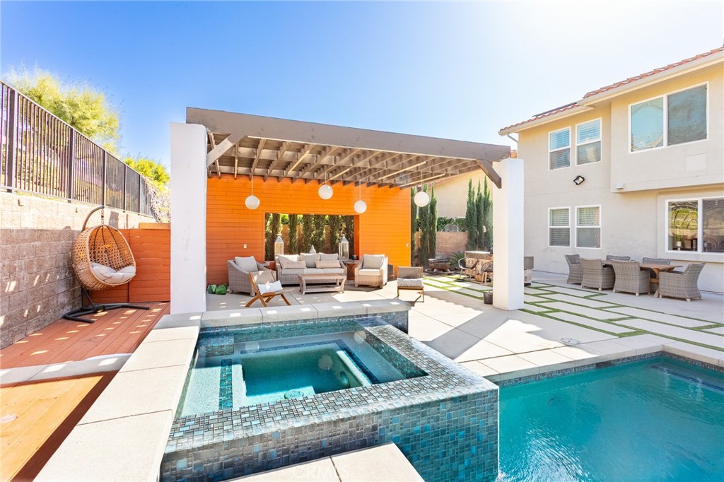 20423 Via Botticelli Porter Ranch, CA 91326 - Photo 35 of 48 Spa