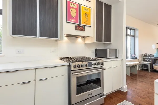 $365,000 | 717 Riverside Drive, Unit 201, Memphis, TN 38103