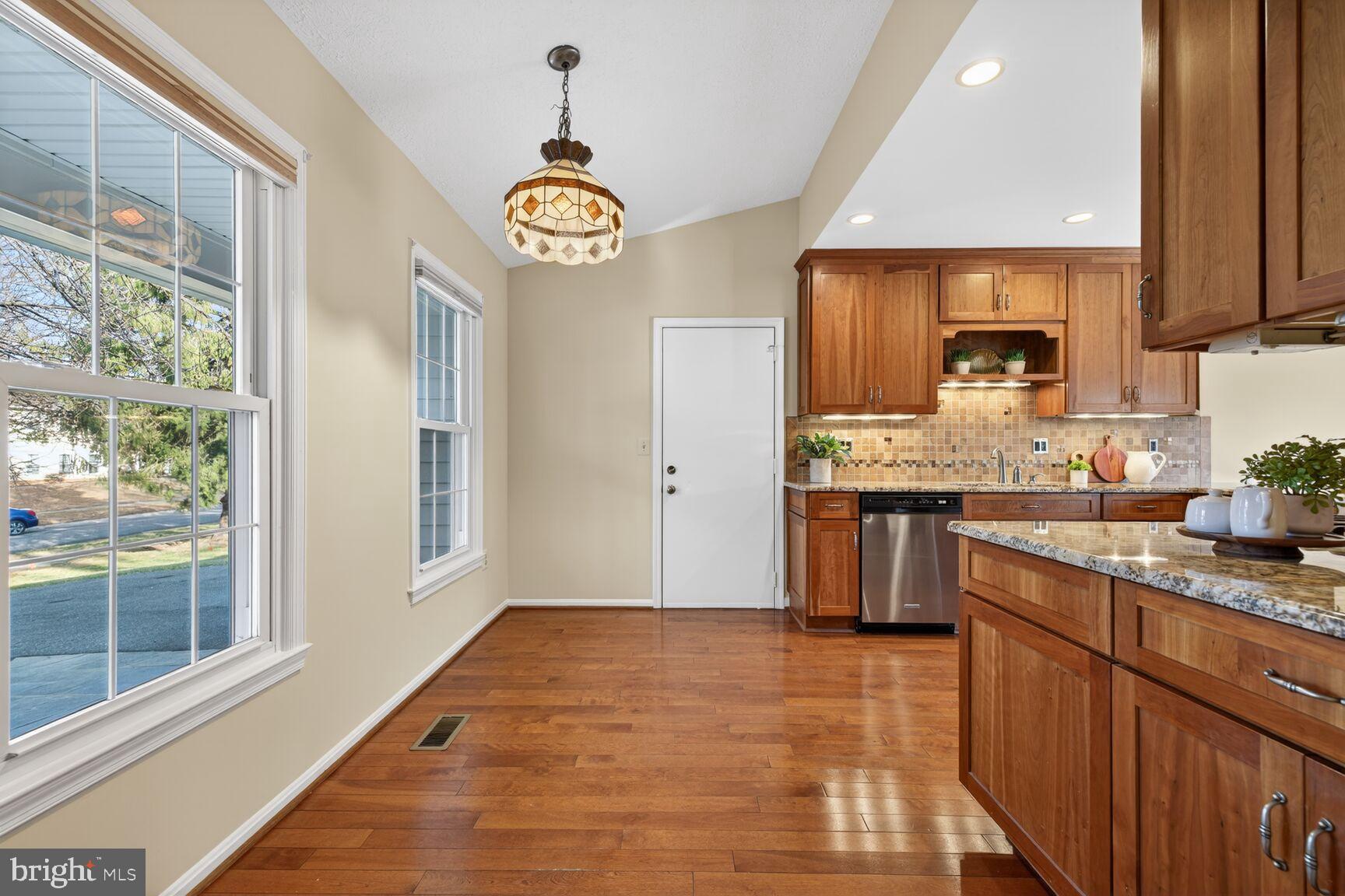 2306 Eagle Rock Place Silver Spring, MD 20906 - Photo 9 of 30 Enjoy casual meals with an eat-in kitchen