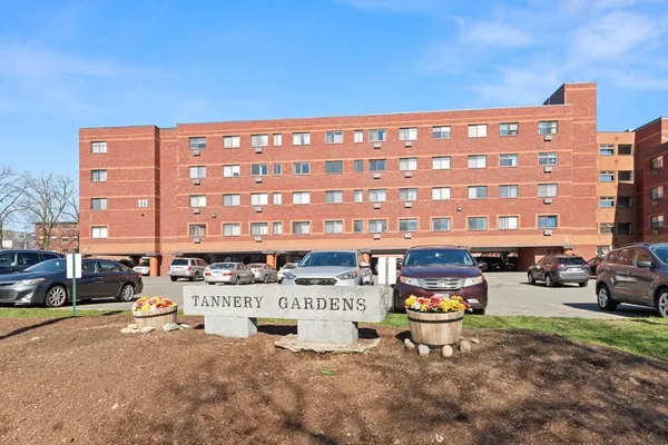 $325,000 | 111 Foster Street, Unit B315, Peabody, MA 01960