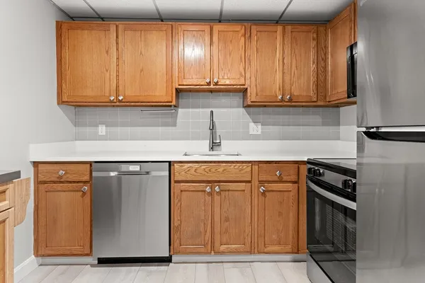 $325,000 | 111 Foster Street, Unit B315, Peabody, MA 01960