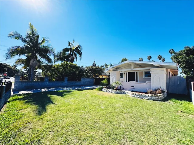 $899,000 | 4715 5th Avenue, Los Angeles, CA 90043