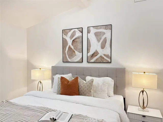 $899,000 | 4715 5th Avenue, Los Angeles, CA 90043