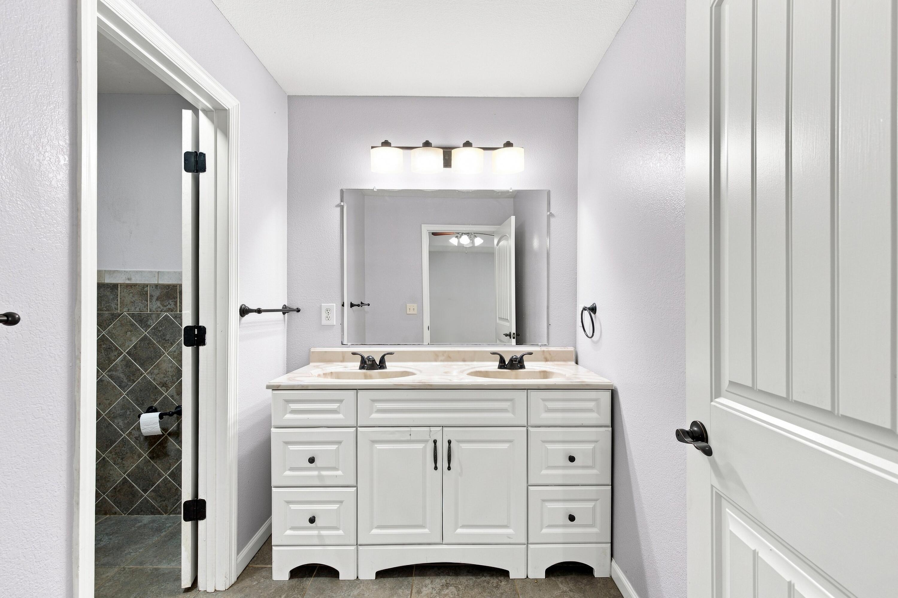 959 Lower Mill Road Hixson, TN 37343 - Photo 27 of 34 Bathroom