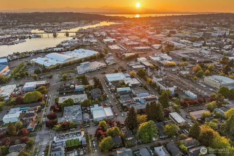 $1,092,499 | 512 Northwest 44th Street, Seattle, WA 98107