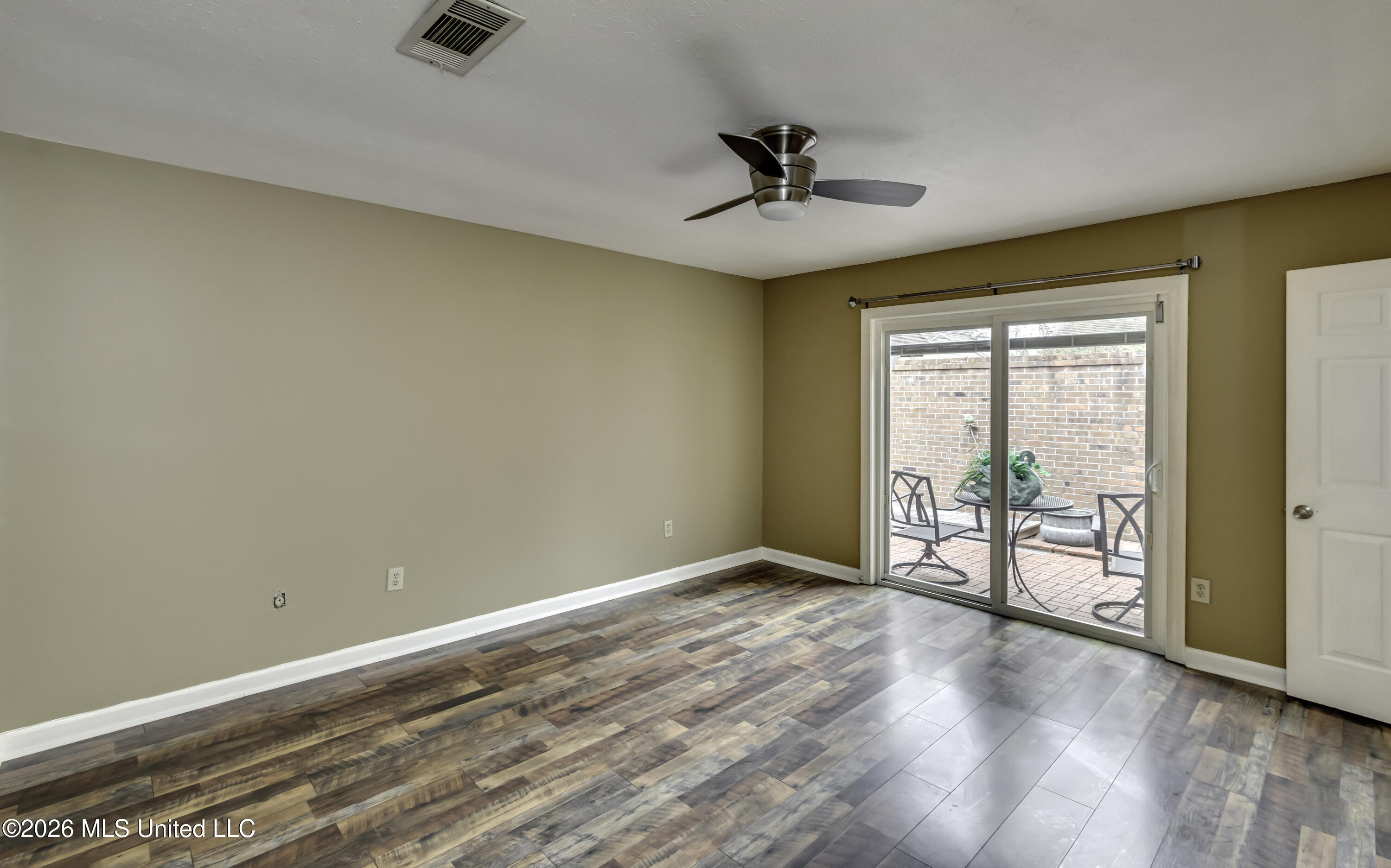 118 River Place Jackson, MS 39211 - Photo 14 of 22 118 River Place--33