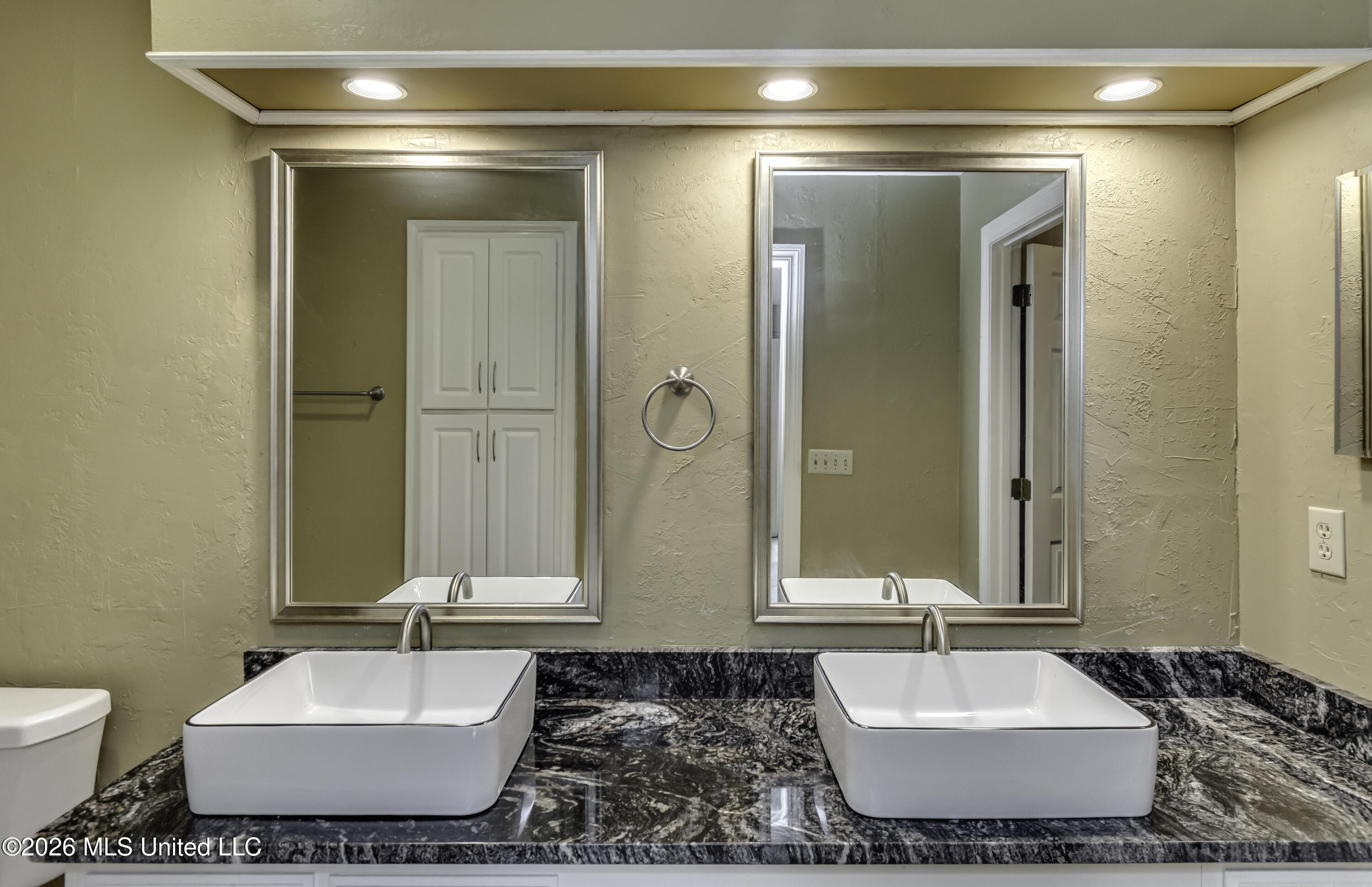 118 River Place Jackson, MS 39211 - Photo 16 of 22 118 River Place--35