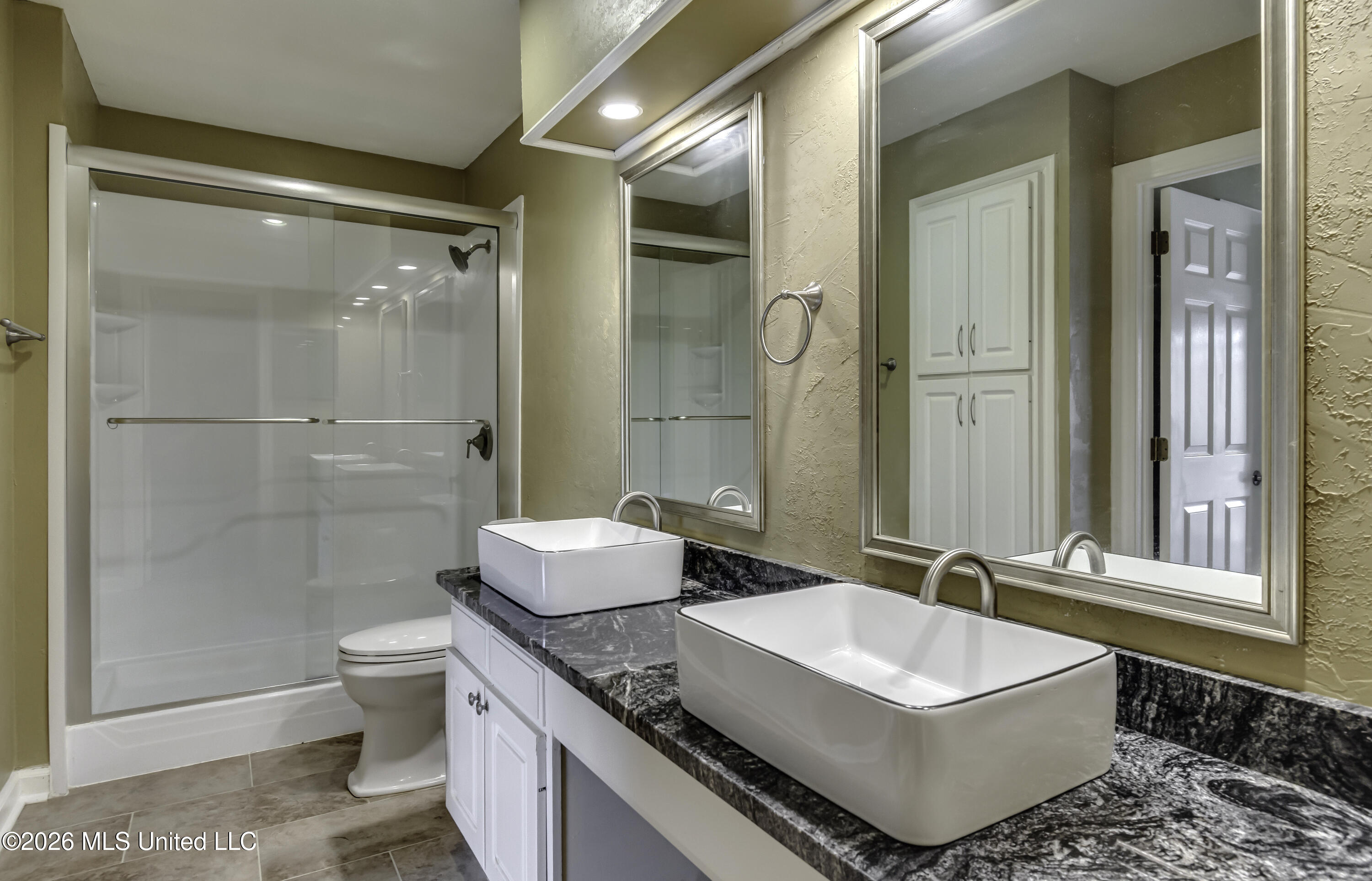 118 River Place Jackson, MS 39211 - Photo 17 of 22 118 River Place--37