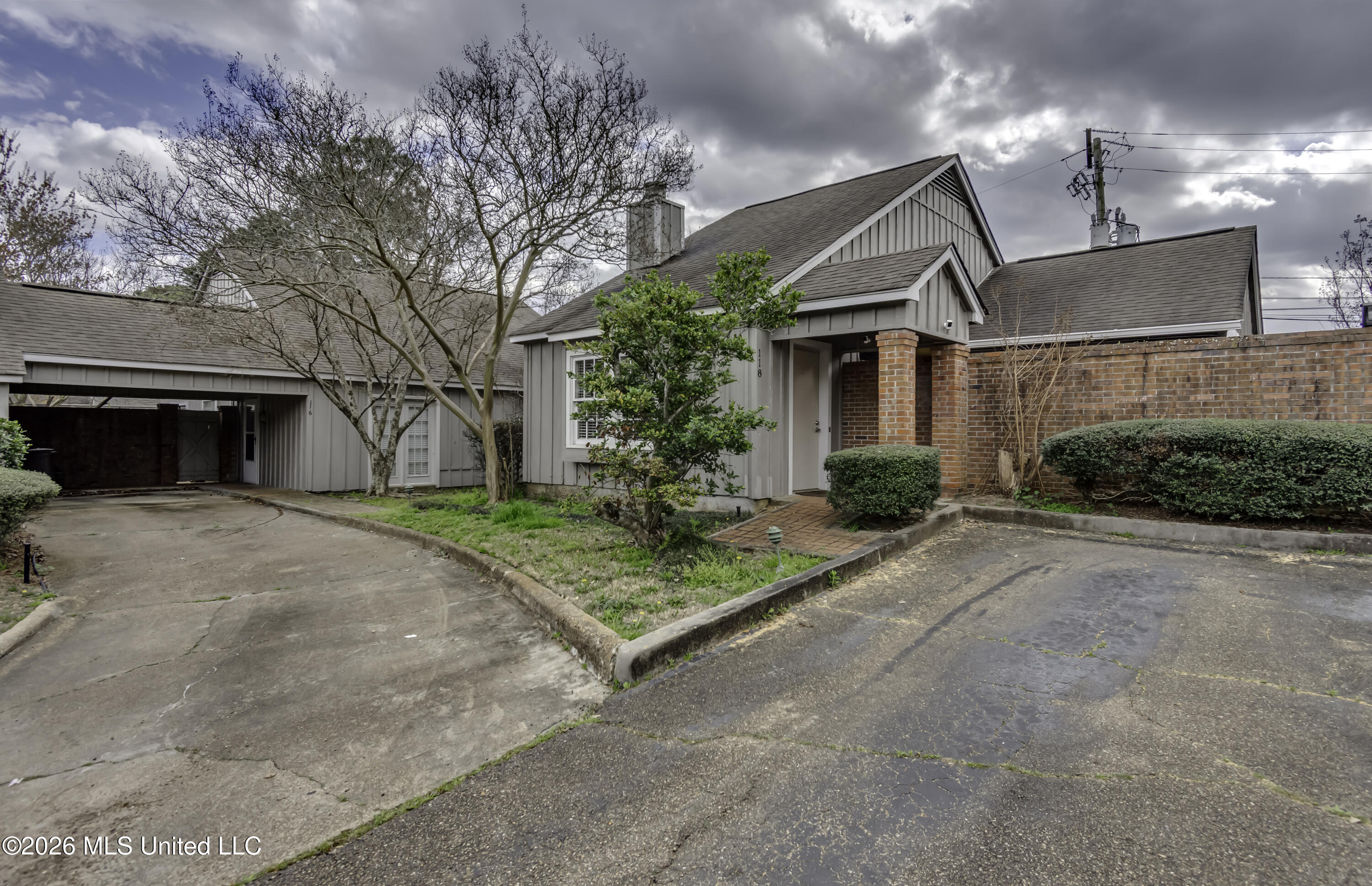 118 River Place Jackson, MS 39211 - Photo 2 of 22 118 River Place--6