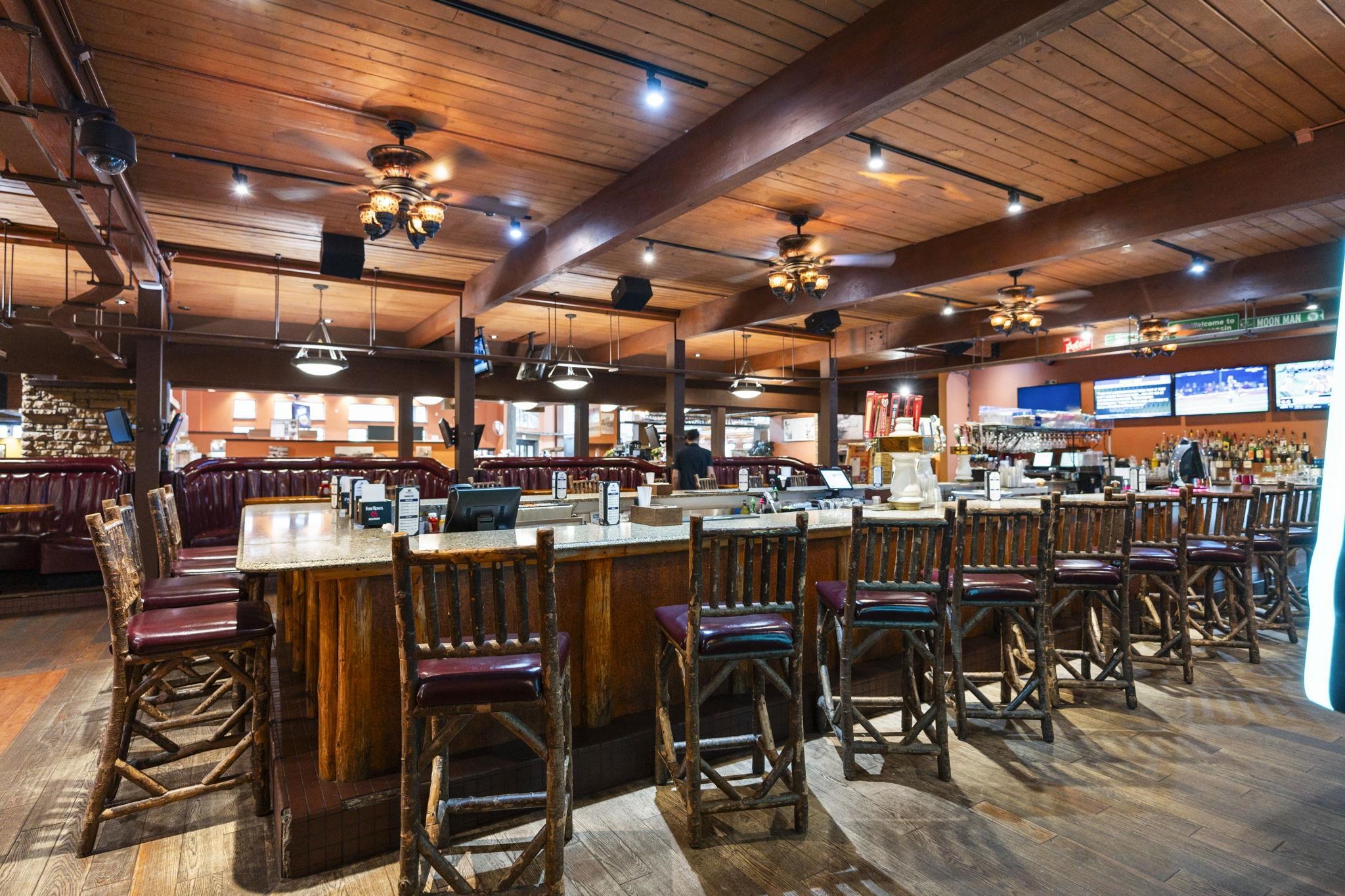 2411 River, Unit 2550 Wisconsin Dells, WI 53965 - Photo 2 of 32