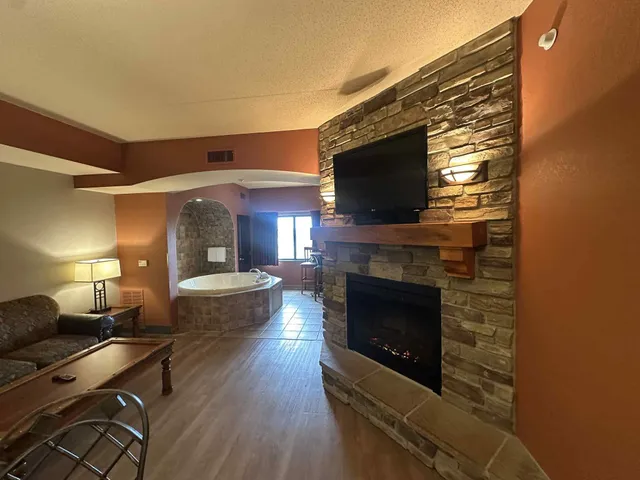 $202,900 | 2411 River Wisconsin Dells Wi 53965, Unit 2550, Wisconsin Dells, WI 53965