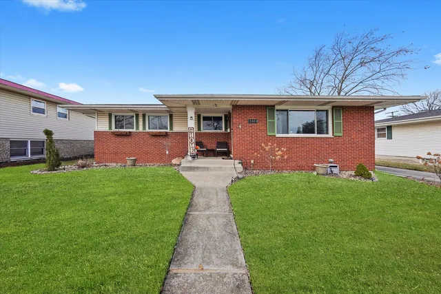 $255,000 | 19404 Wildwood Avenue, Lansing, IL 60438