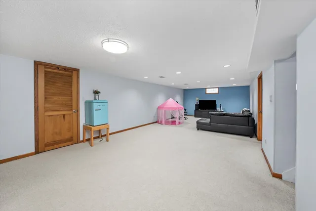 $255,000 | 19404 Wildwood Avenue, Lansing, IL 60438