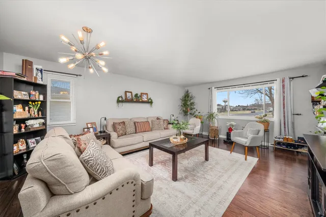 $255,000 | 19404 Wildwood Avenue, Lansing, IL 60438