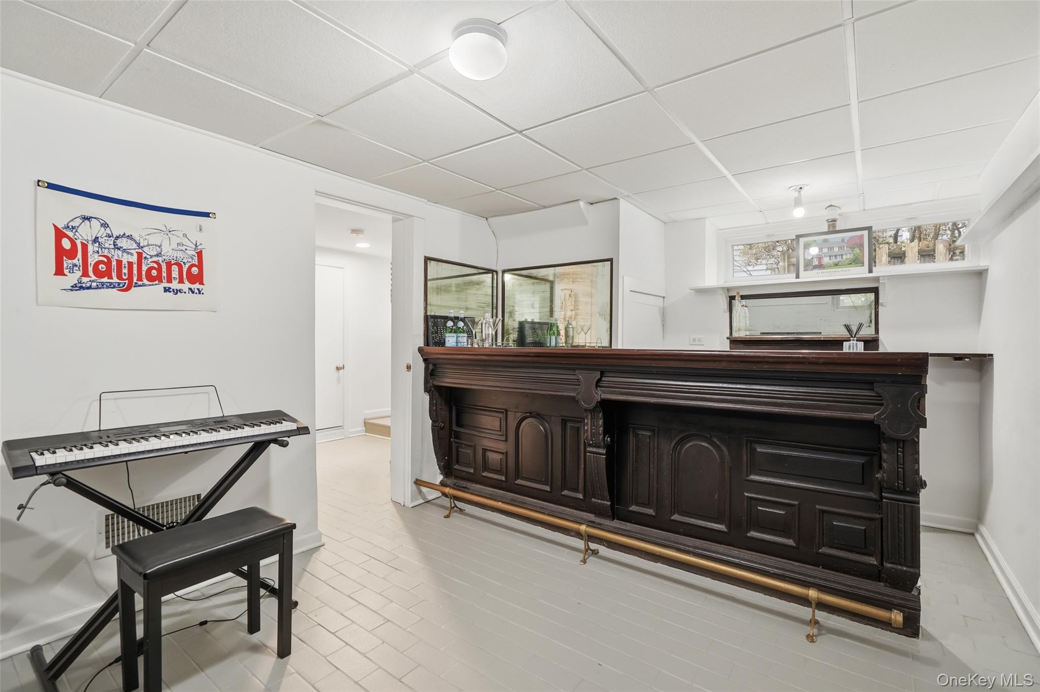 22 Brookdale Place Rye, NY 10580 - Photo 21 of 28 Classic bar with copper features