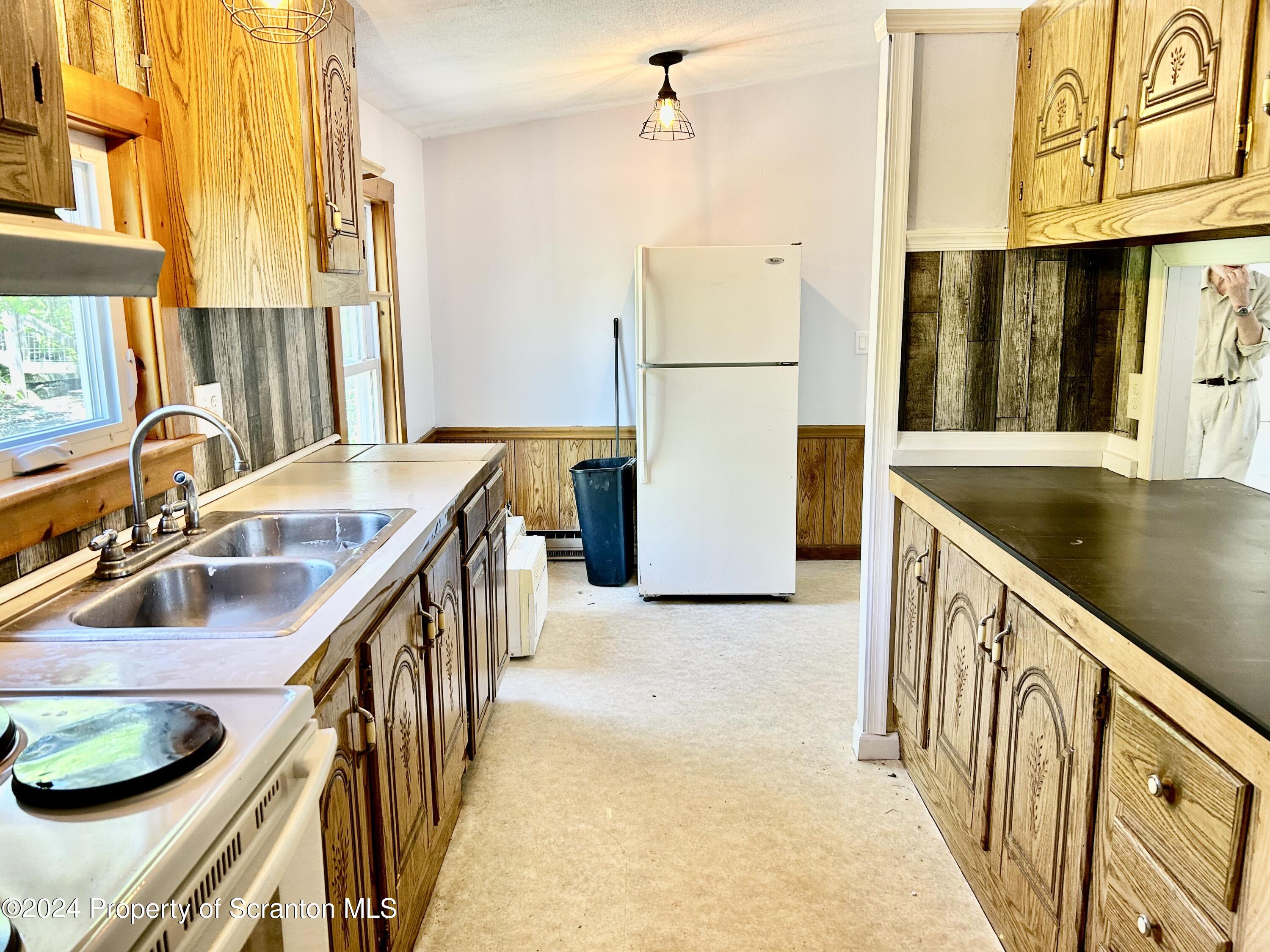 300 Pedrick Road Nicholson, PA 18446 - Photo 2 of 35 Gallery Image 2