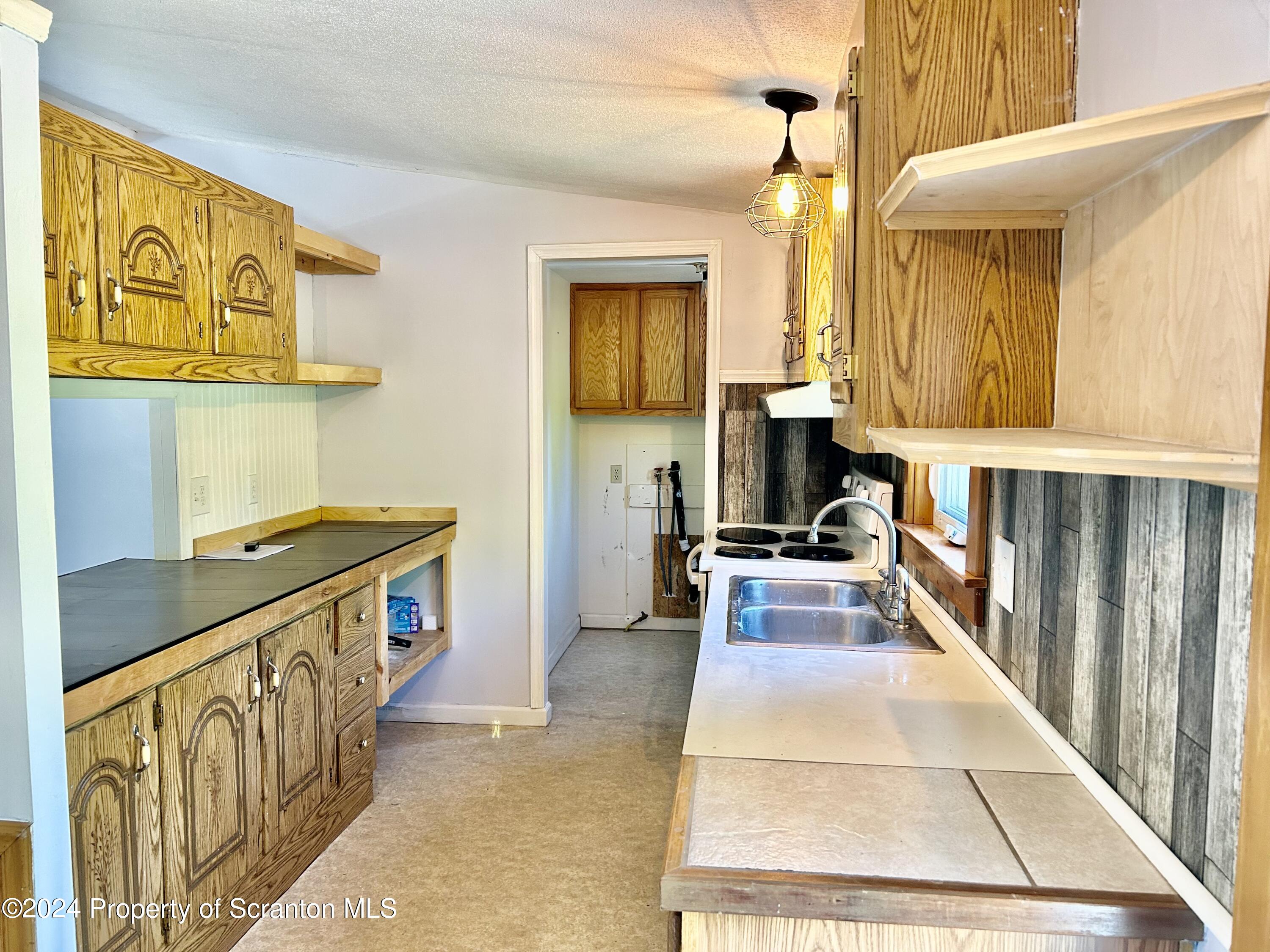 300 Pedrick Road Nicholson, PA 18446 - Photo 4 of 35 Gallery Image 4